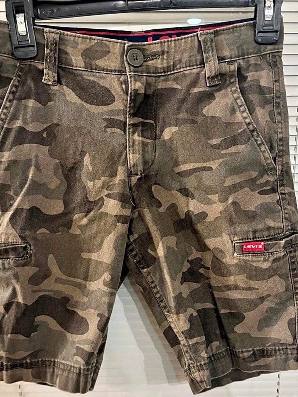 Levi's Cargo Shorts Camo Brown & Green Waist 25 (size 10 Boys)